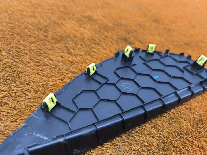 Накладка на торпедо