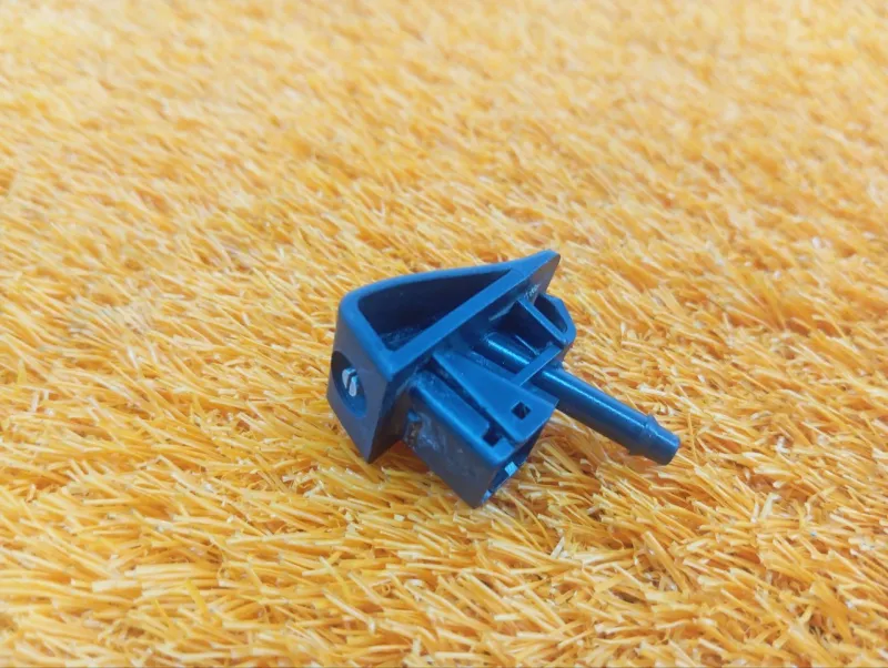 Форсунка стеклоомывателя