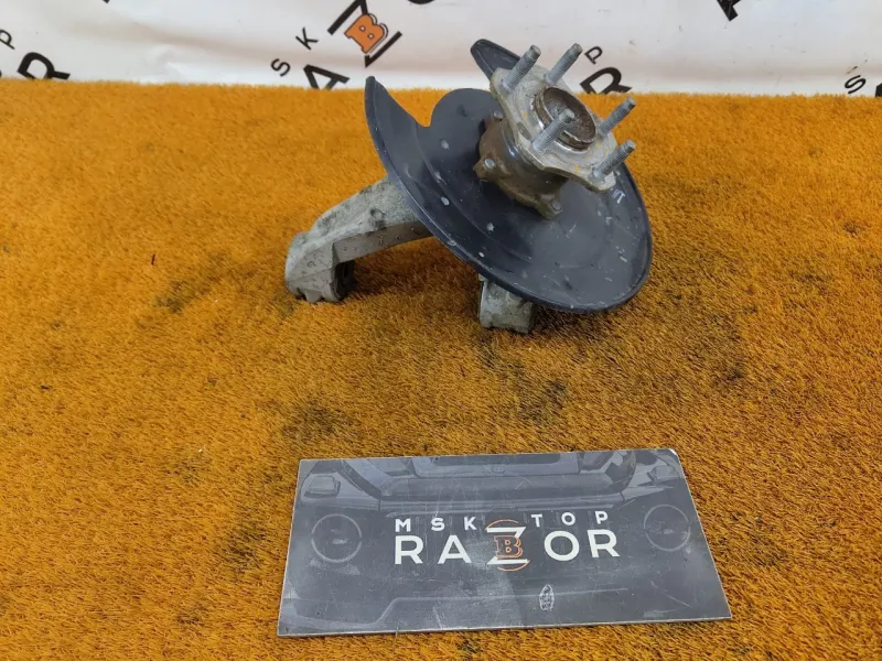 Кулак поворотный