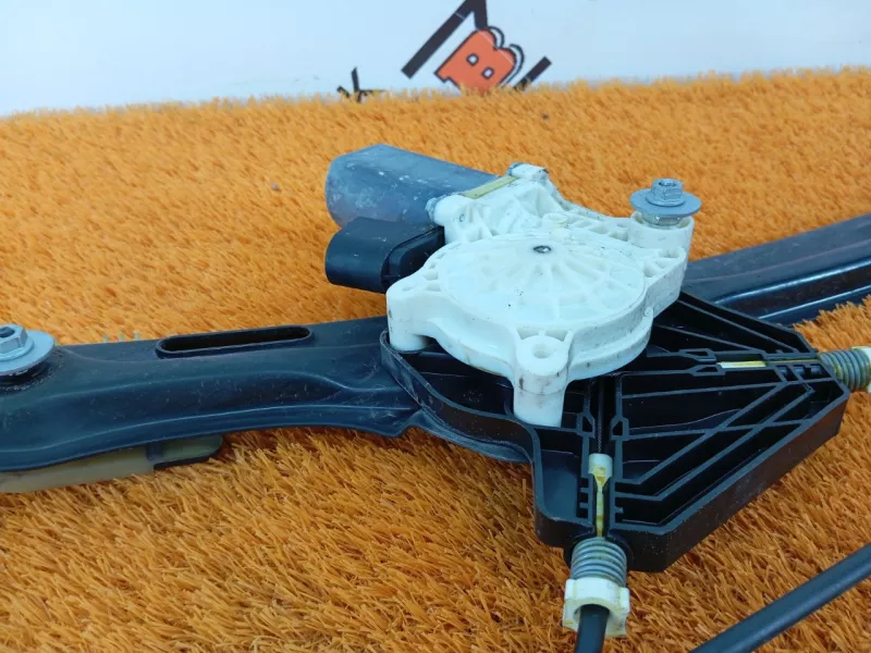 Стеклоподъемник