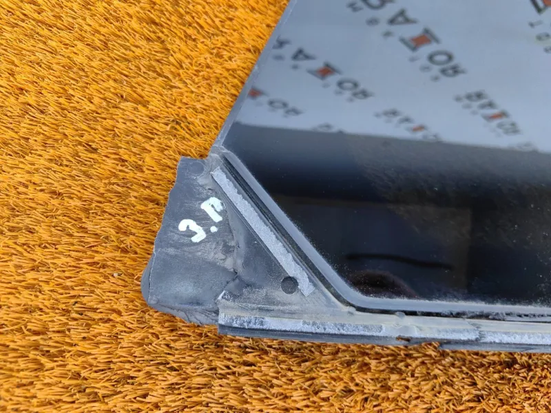 Форточка задняя