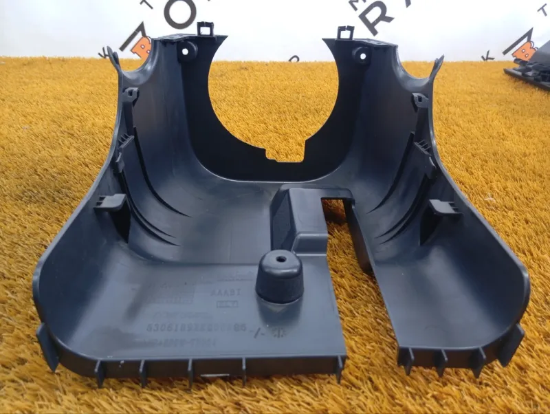 Кожух рулевой колонки