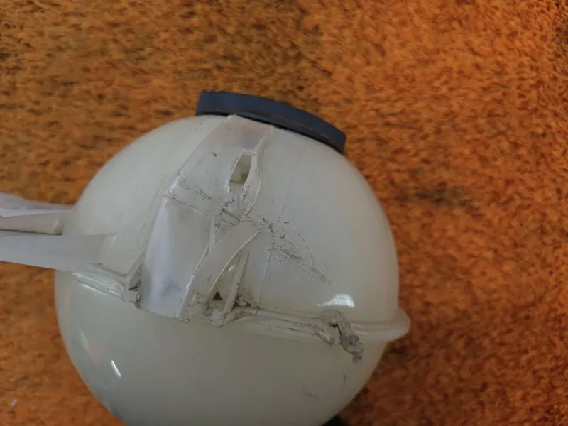 Бачок расширительный