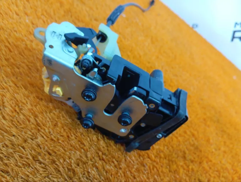 Замок двери