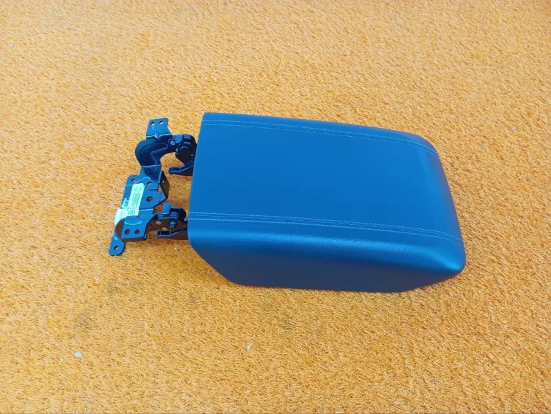 Подлокотник