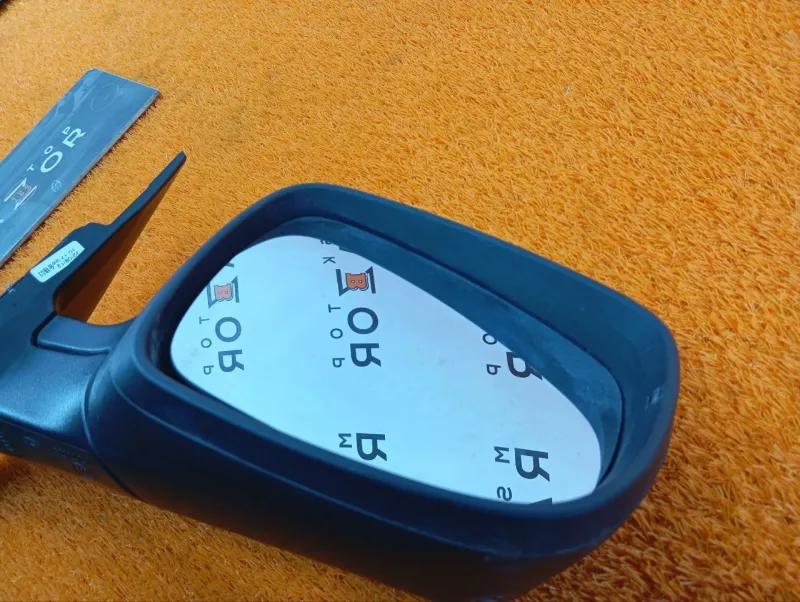 Зеркало боковое