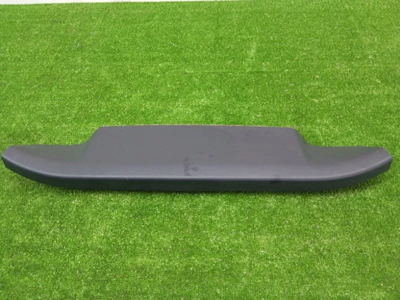 Обшивка двери багажника