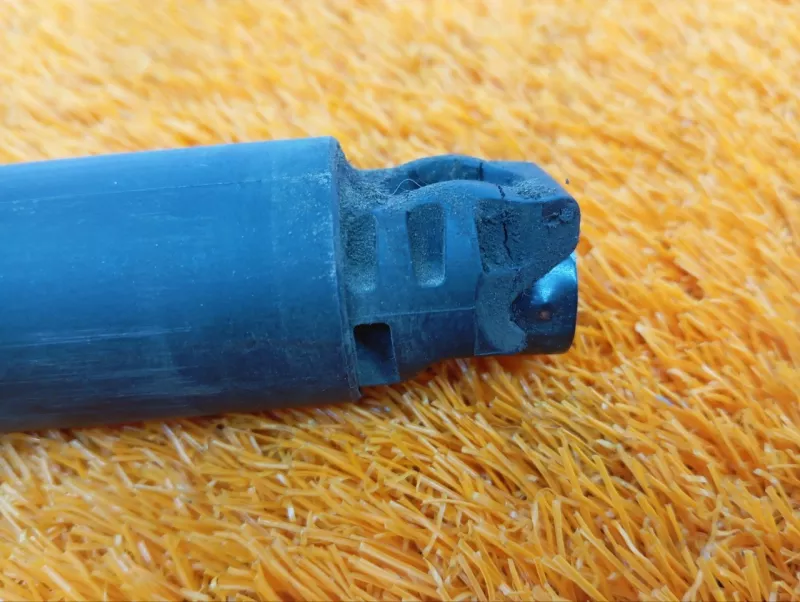 Амортизатор крышки багажника