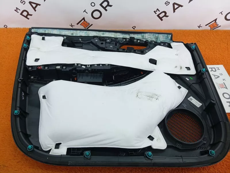 Обшивка двери