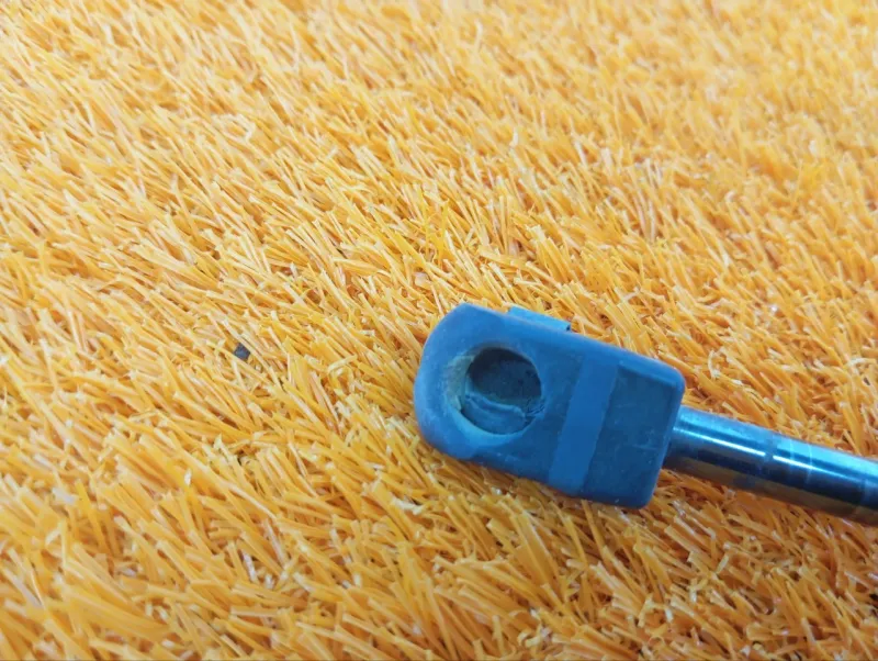 Амортизатор крышки багажника