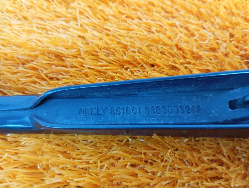 поводок стеклоочистителя