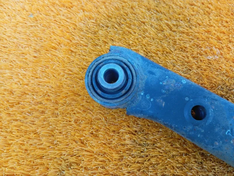 Рычаг подвески