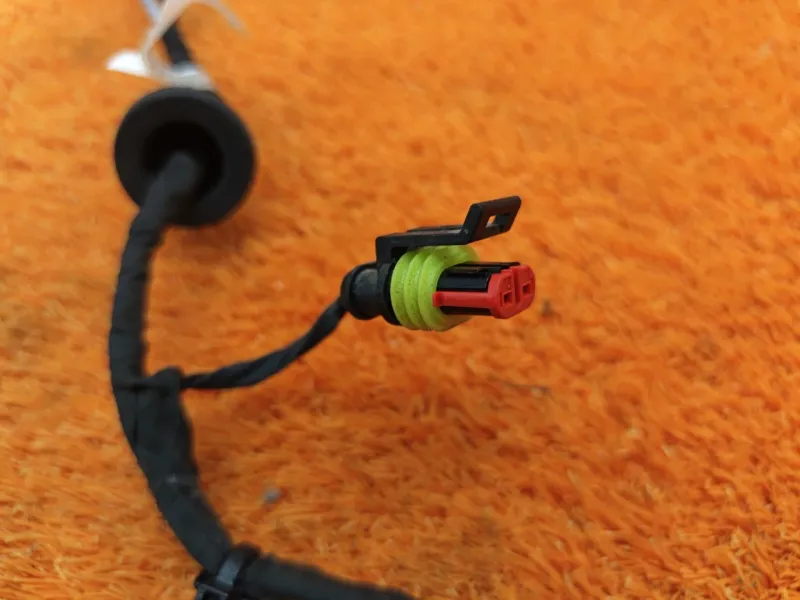 Электропроводка крышки багажника