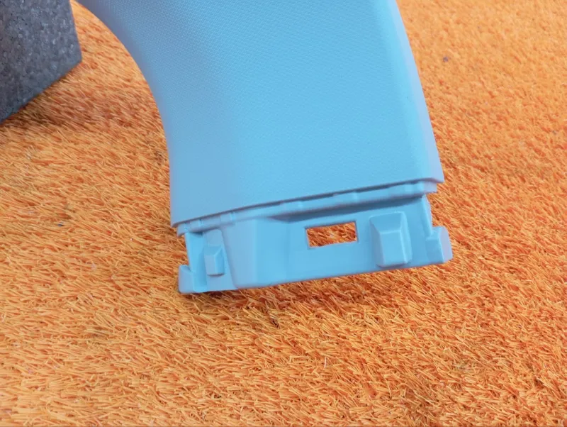 Обшивка двери багажника