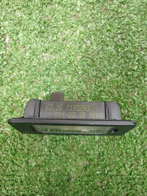 Фонарь подсветки номера