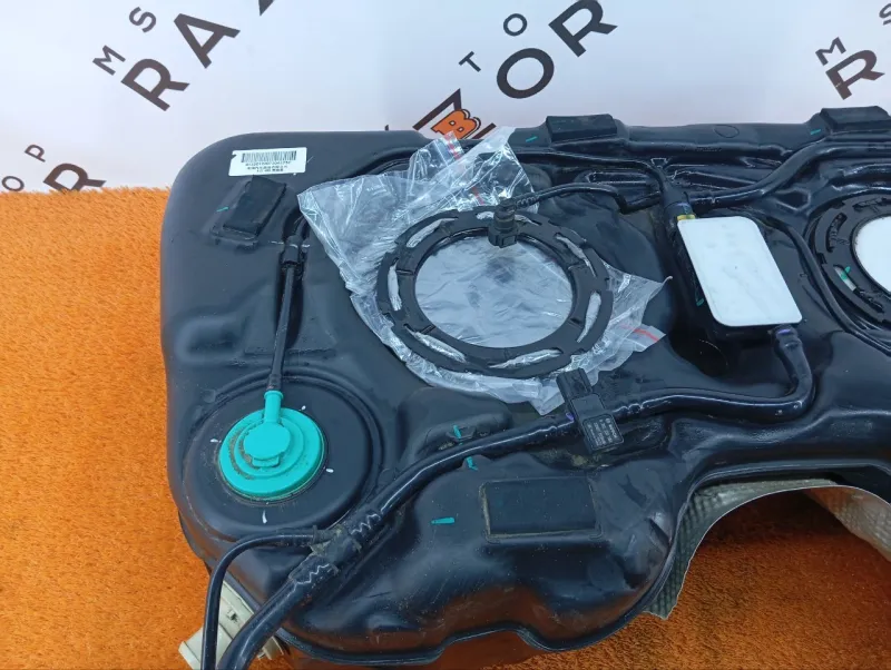 Бак топливный