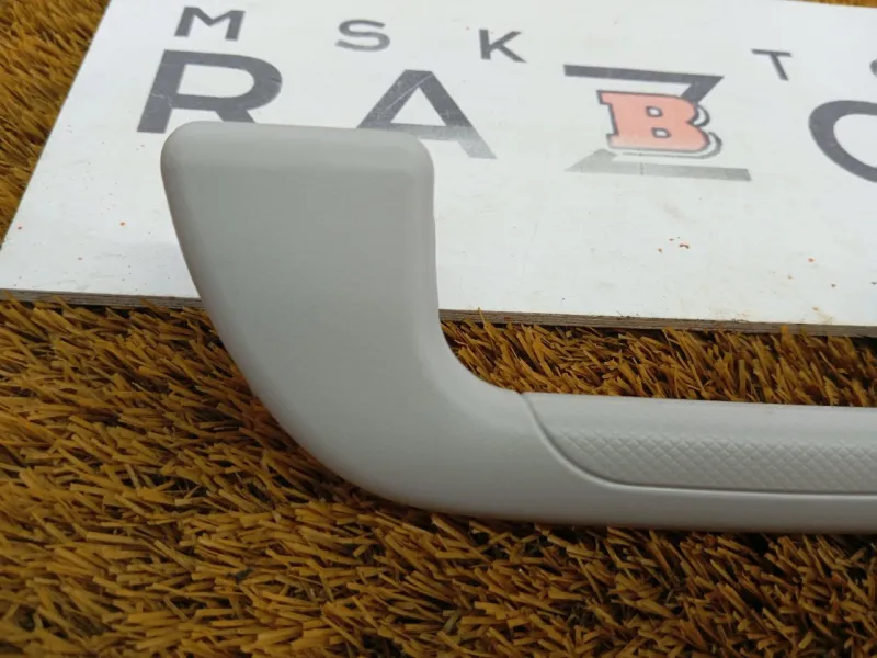 Ручка потолка