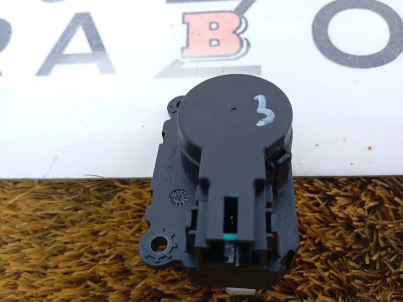 Моторчик заслонки печки