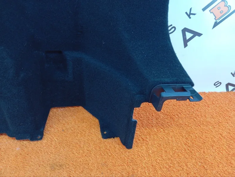 Обшивка багажника