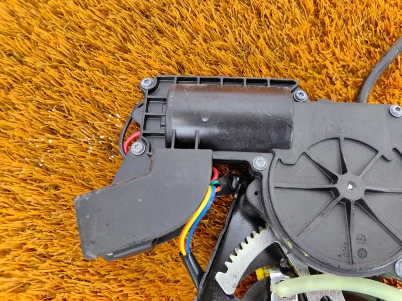 Замок багажника