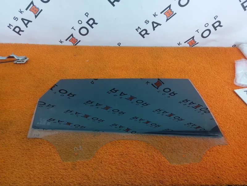 Стекло двери