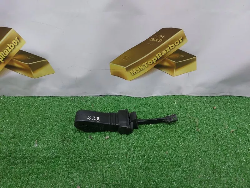 Ограничитель двери