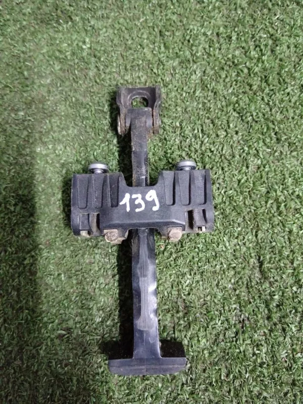 Ограничитель двери BMW 3-Series 2005 51227176808 E90, задний