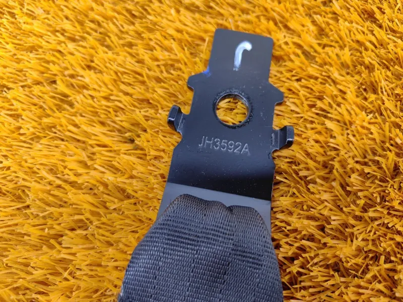 Ответная часть ремня безопасности