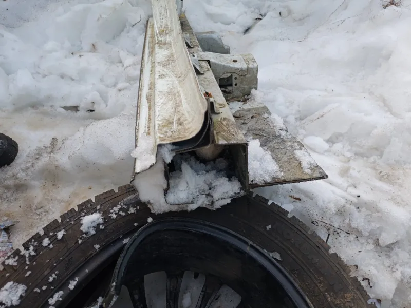 Порог с центральной стойкой