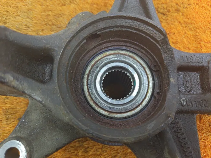 Кулак поворотный