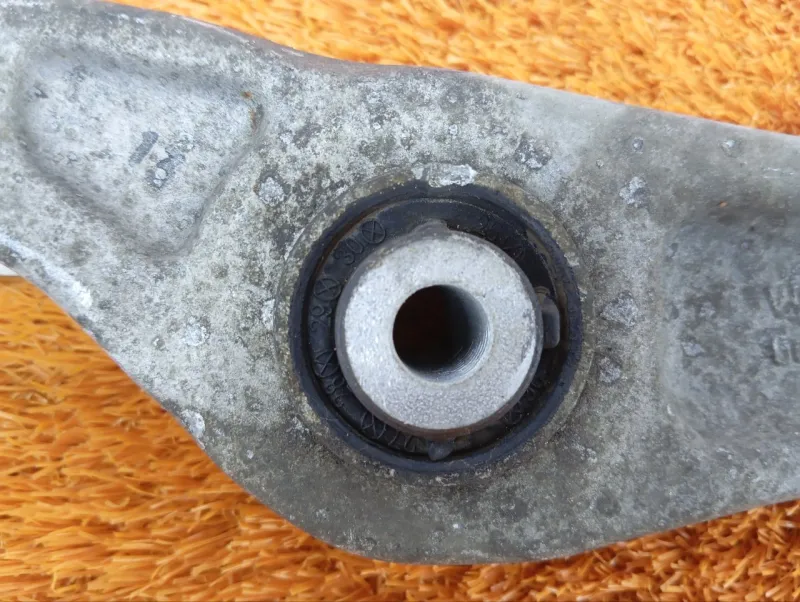 Рычаг подвески