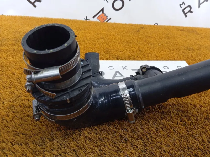 Патрубок интеркулера