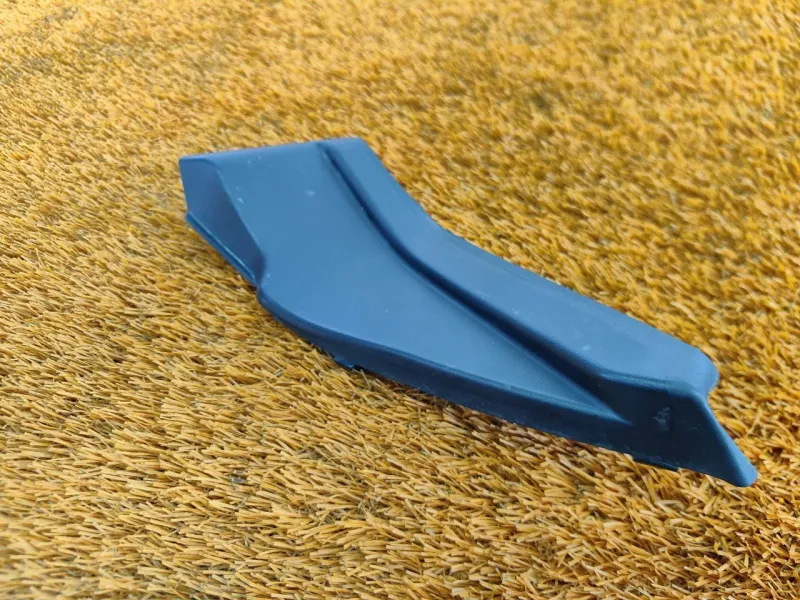 Накладка лобового стекла