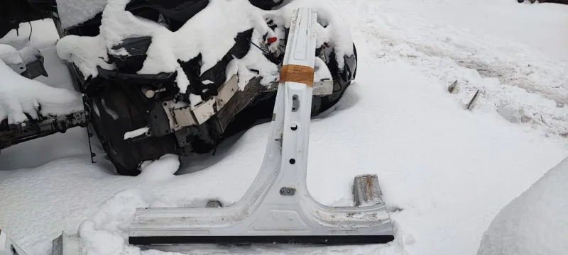 Порог с центральной стойкой