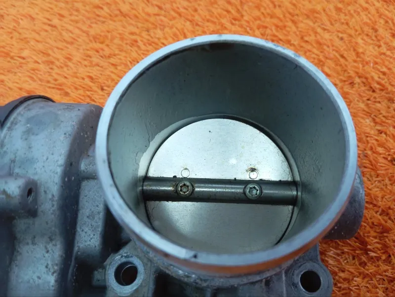 Дроссельная заслонка