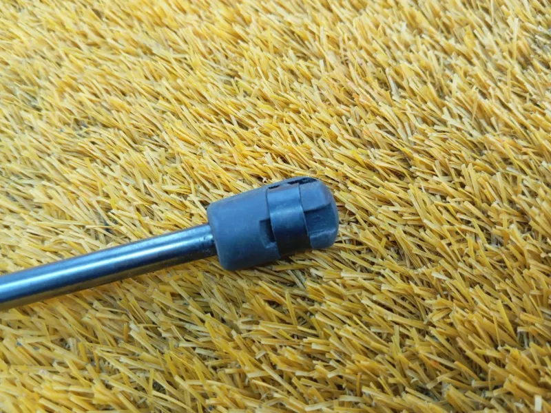 Амортизатор крышки багажника