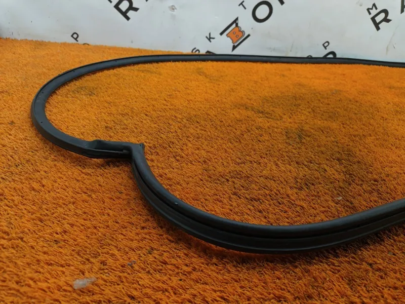 Уплотнитель двери