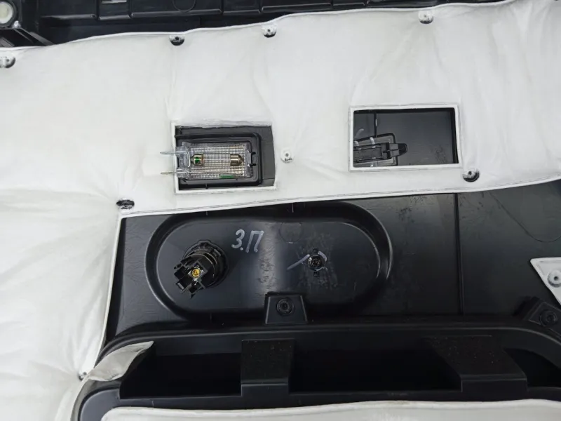 Обшивка багажника