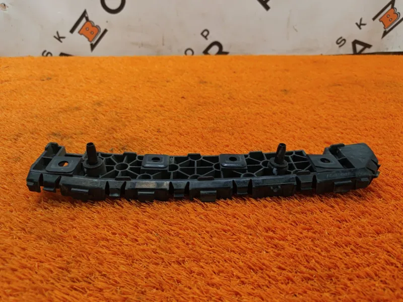 Крепление бампера