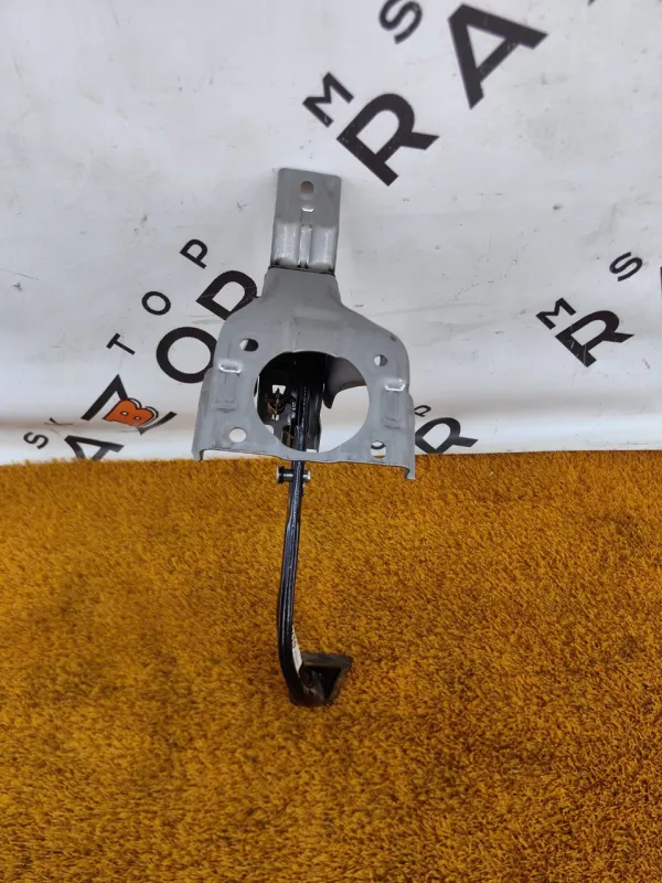 Педаль тормоза