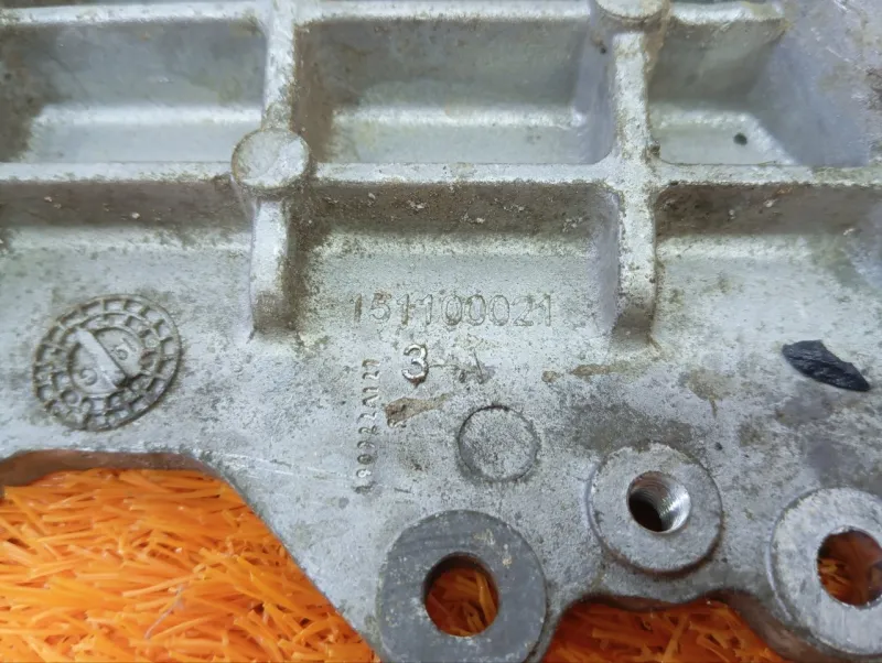 Кронштейн масляного фильтра