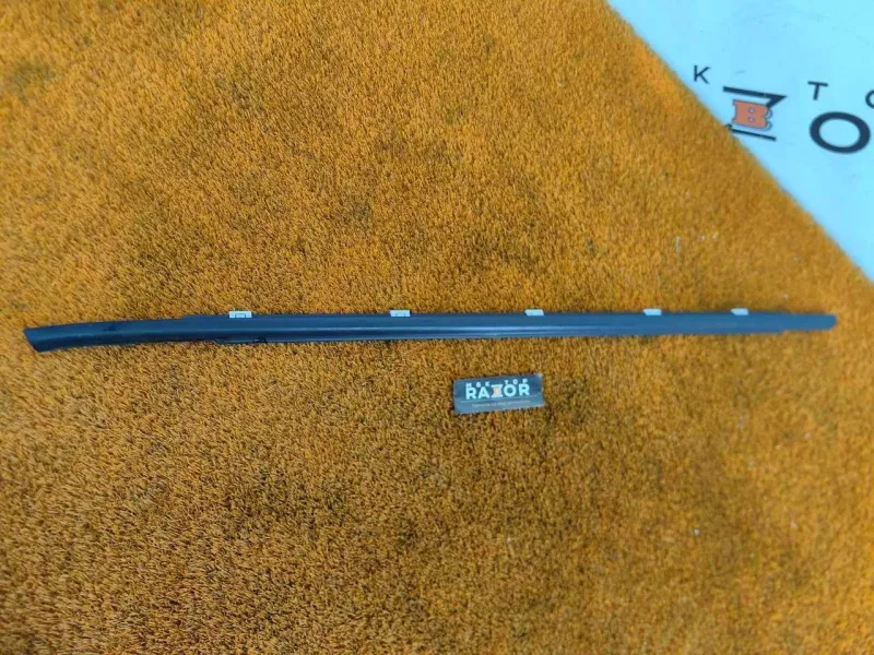 Молдинг стекла