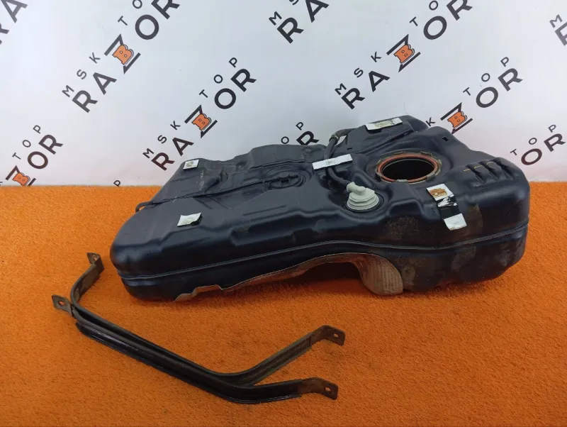 Бак топливный