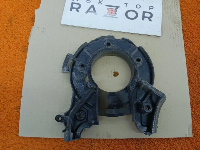 Крышка коленвала