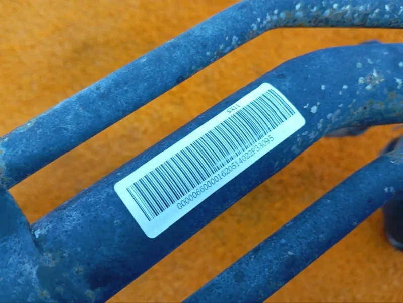 Горловина топливного бака