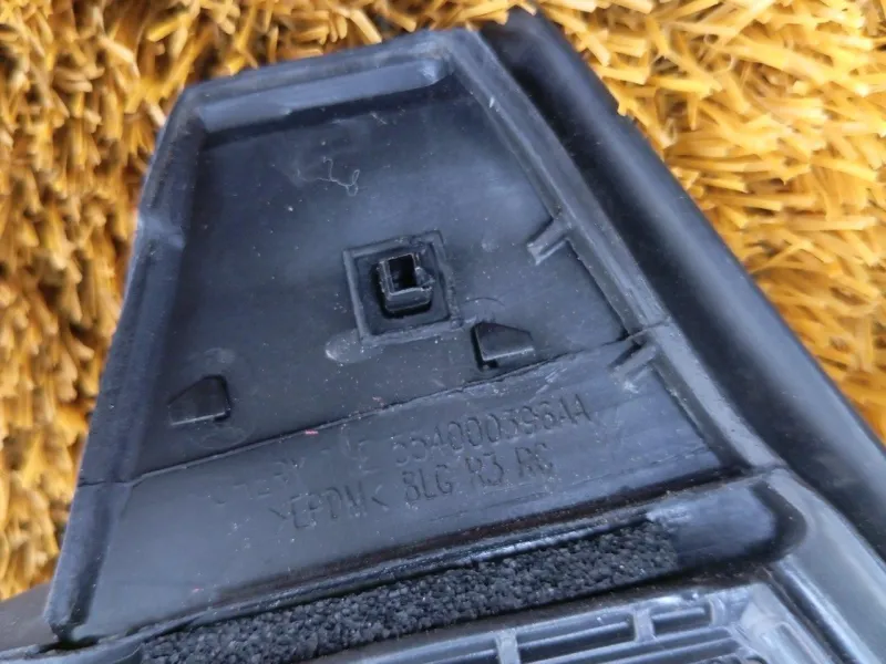 Уплотнитель двери