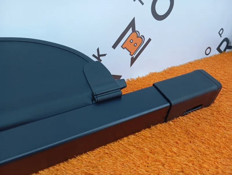 Шторка багажника