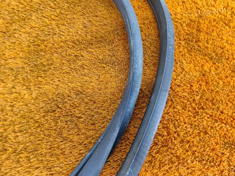 Уплотнитель проема двери