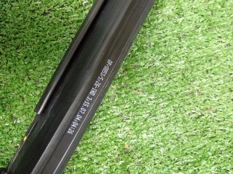 Уплотнитель стекла двери