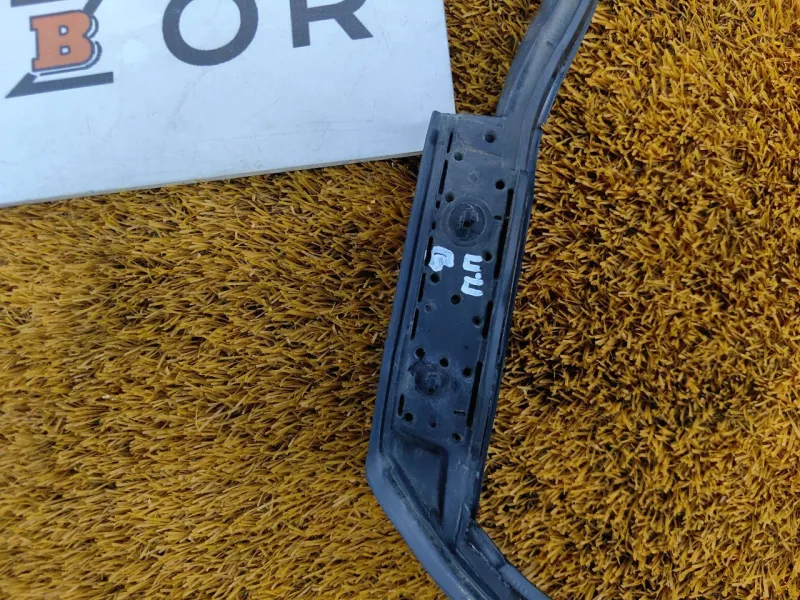 Уплотнитель двери